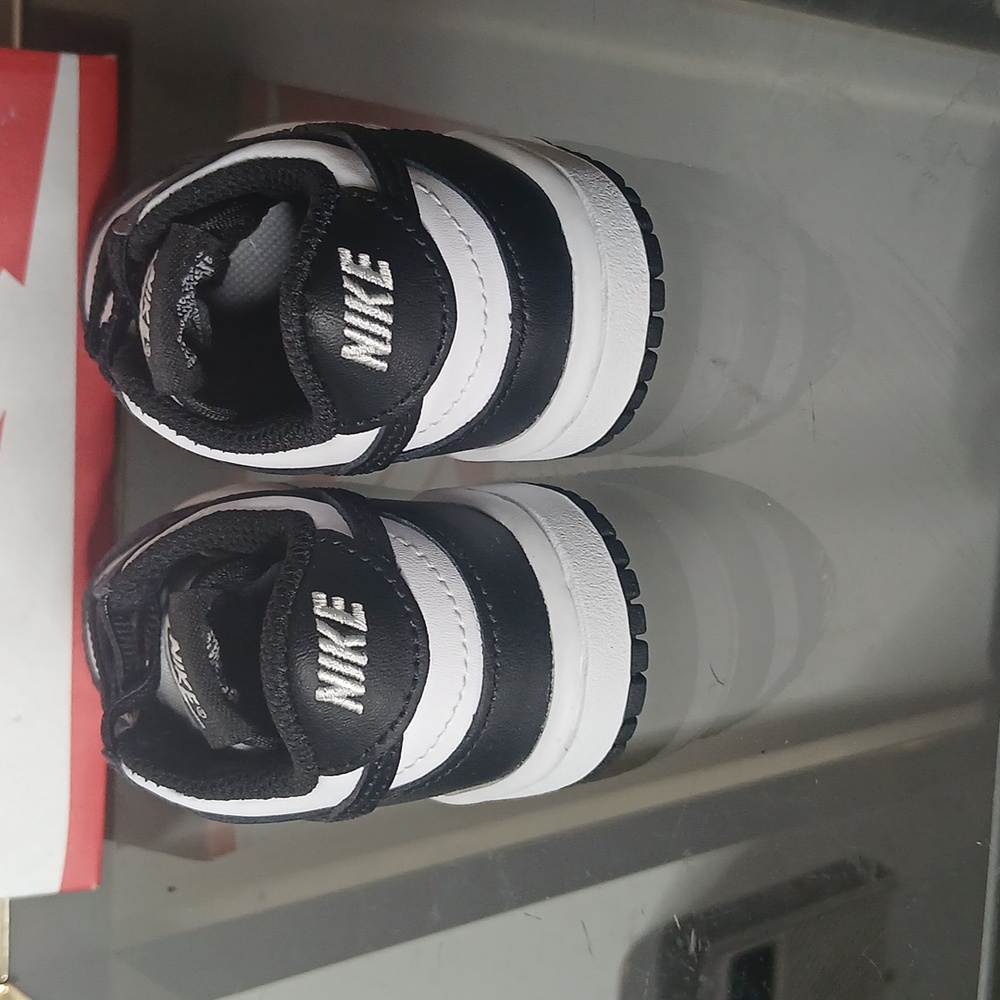 Nike Dunk Low Black And White (Panda) Size 5c - Picture 4 of 16